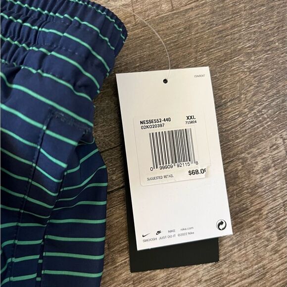 Nike 9" Stripe Breaker Swim Trunks- Size XXL - Picture 5 of 6